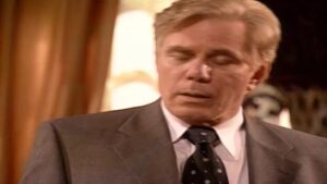Смотреть на Лордфильм 2.0 Сериал Клон 2001