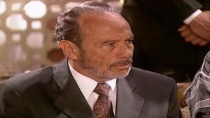 Смотреть на Лордфильм 2.0 Сериал Клон 2001