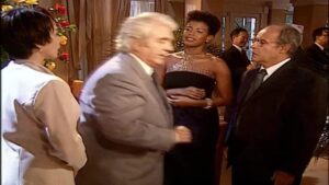 Смотреть на Лордфильм 2.0 Сериал Клон 2001